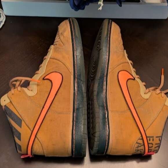 B3 NIKE Dunk Hi Premium QS Galaxy 2012 - Picture 5 of 8